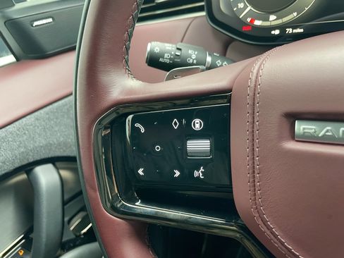 Certified 2025 Land Rover Range Rover Sport Dynamic SE image 23