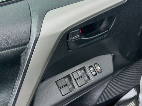 Used 2016 Toyota RAV4 LE FWD image 15