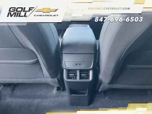 Used 2026 Chevrolet Equinox LT AWD/4WD image 27