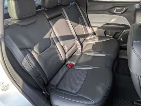 New 2026 Jeep Compass Latitude image 29