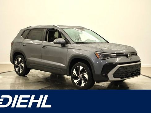 New 2026 Volkswagen Taos SE AWD/4WD image 1