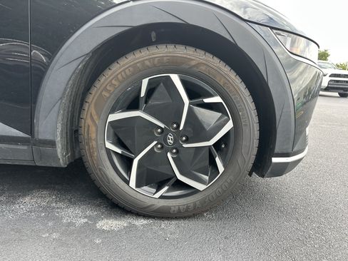 Used 2023 Hyundai Ioniq 5 SE RWD image 2