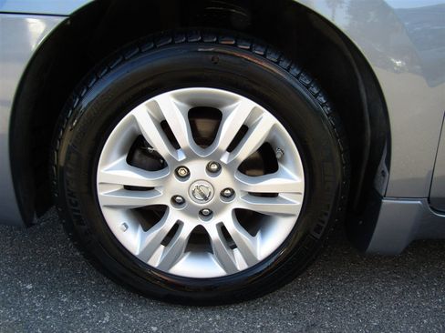 Used 2011 Nissan Altima 2.5 S w/ Convenience Pkg FWD image 16