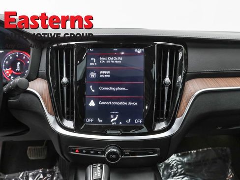 Used 2019 Volvo S60 T6 Inscription image 12