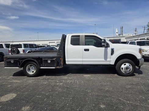Used 2019 Ford F350 XL w/ XL Value Package image 4