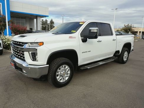 Used 2022 Chevrolet Silverado 2500 LTZ w/ LTZ Convenience Package image 3