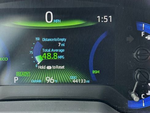 Used 2022 Toyota Corolla LE w/ Premium Interior Package FWD image 8