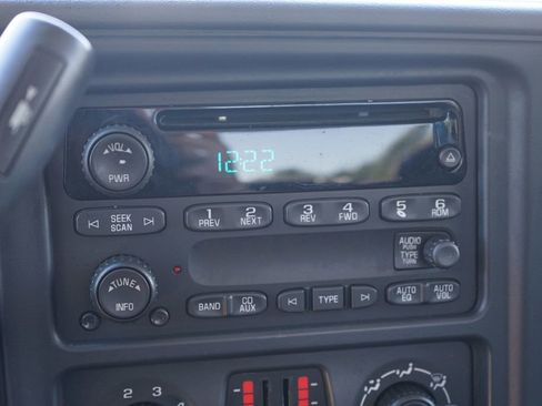 Used 2006 Chevrolet Silverado 1500 LT w/ Light Duty Power Package image 16