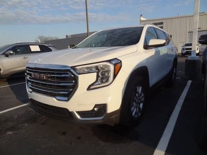 Used 2024 GMC Terrain SLT