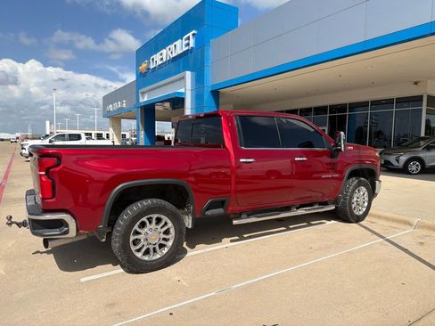 Used 2025 Chevrolet Silverado 2500 LTZ w/ LTZ Convenience Package AWD/4WD image 2
