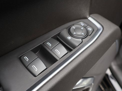 Used 2022 Chevrolet Silverado 1500 RST image 11