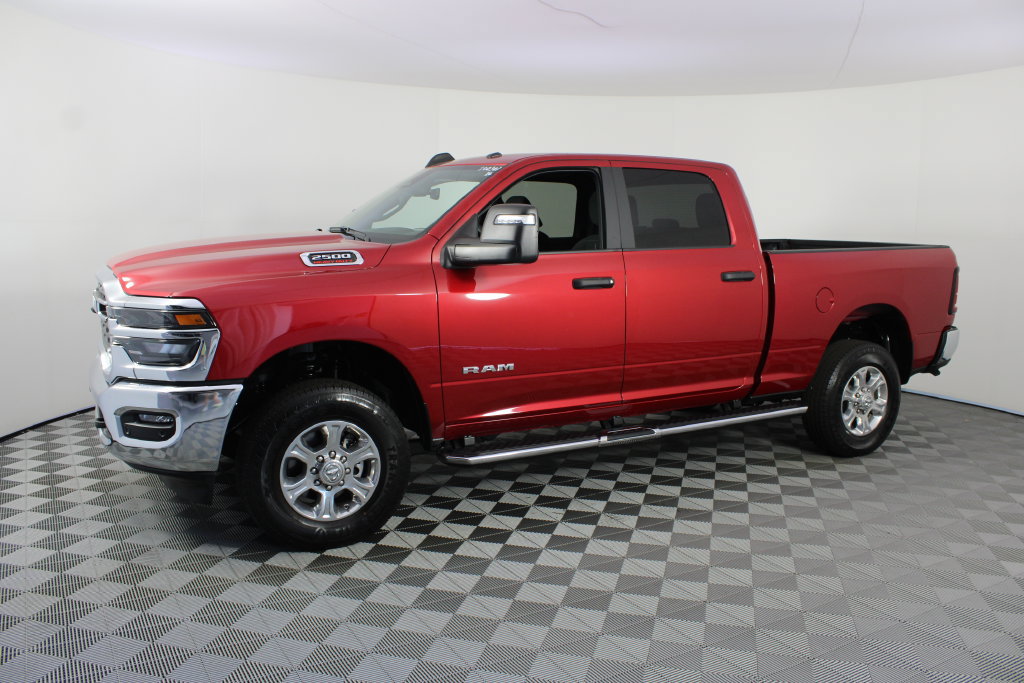 Used 2026 RAM 2500 Big Horn AWD/4WD image 3