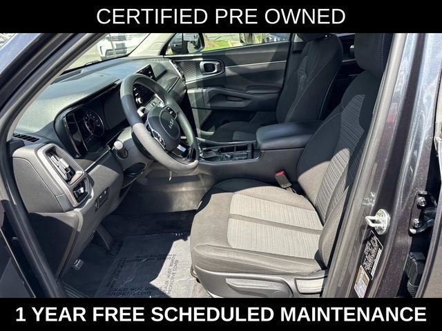 Used 2023 Kia Sorento LX AWD/4WD image 14