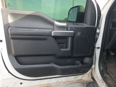 Used 2015 Ford F150 XLT w/ Equipment Group 302A Luxury image 11