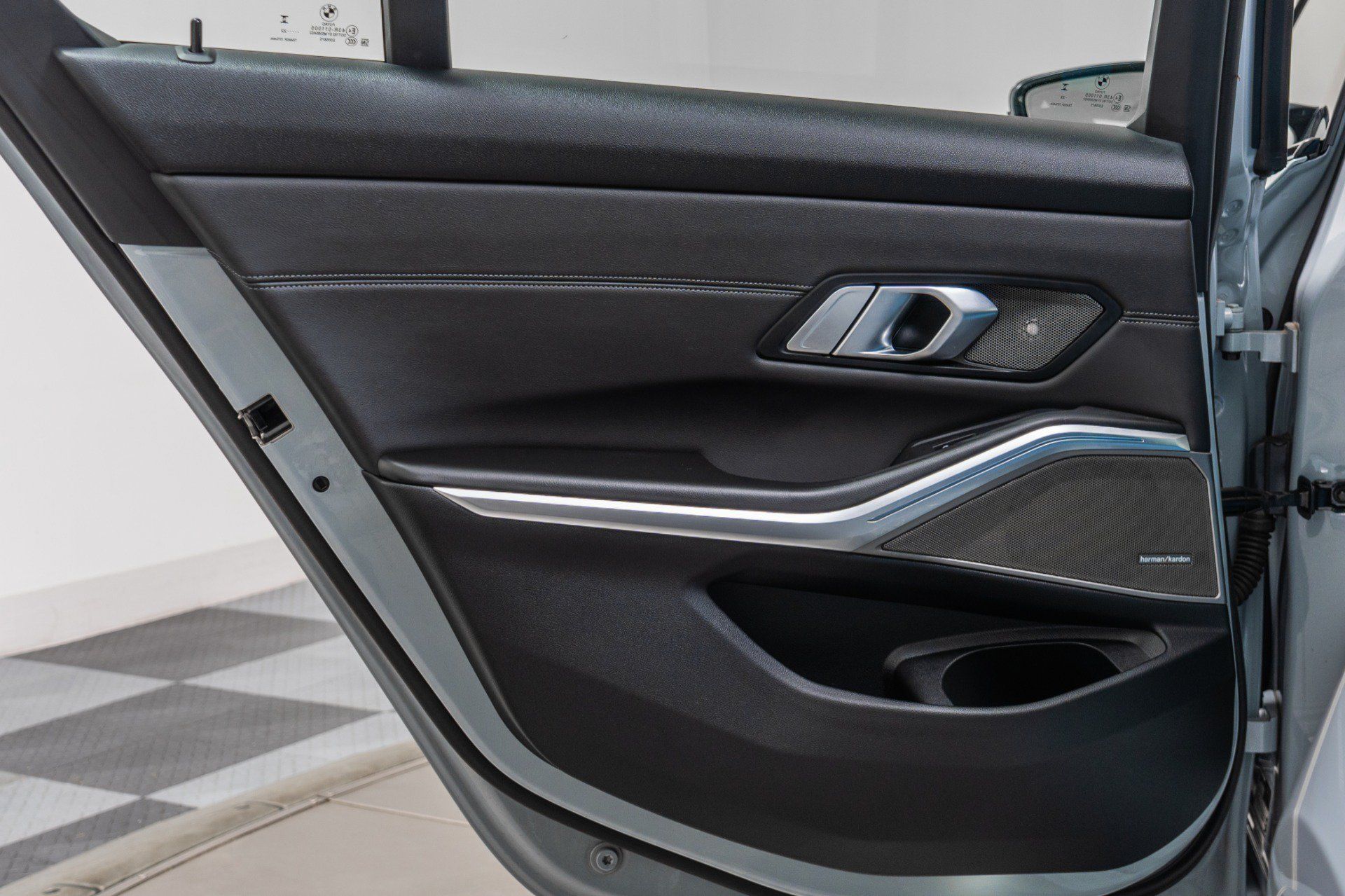 Used 2023 BMW M3 w/ M Carbon Exterior Package RWD image 43