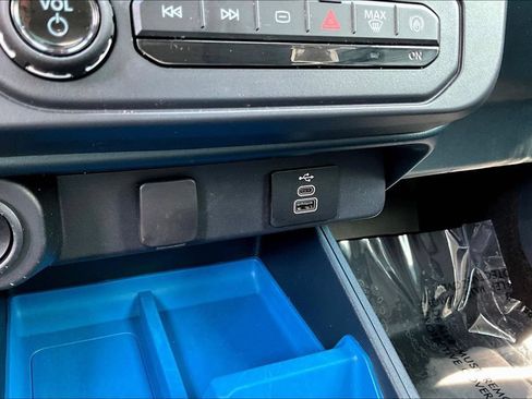 Certified 2025 Ford Maverick XLT w/ Equipment Group 302A AWD/4WD image 19