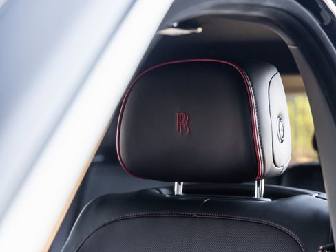 Used 2025 Rolls-Royce Cullinan image 26