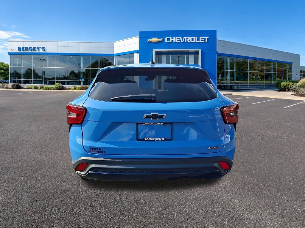 Certified 2024 Chevrolet Trax RS w/ Sunroof Package FWD image 6