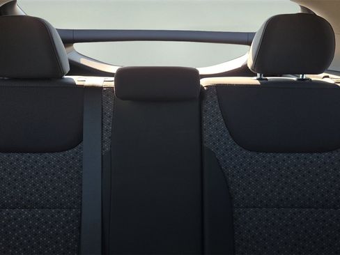 Used 2018 Hyundai Ioniq Blue image 15