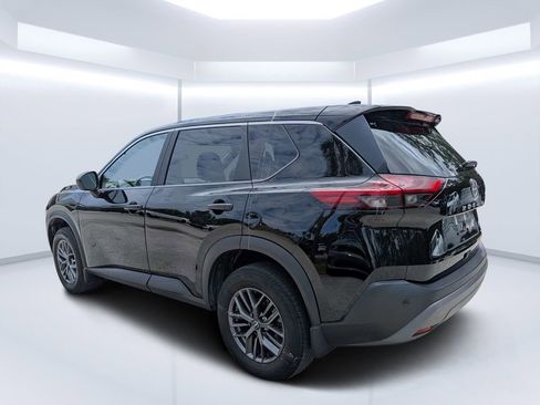 Used 2023 Nissan Rogue S image 5