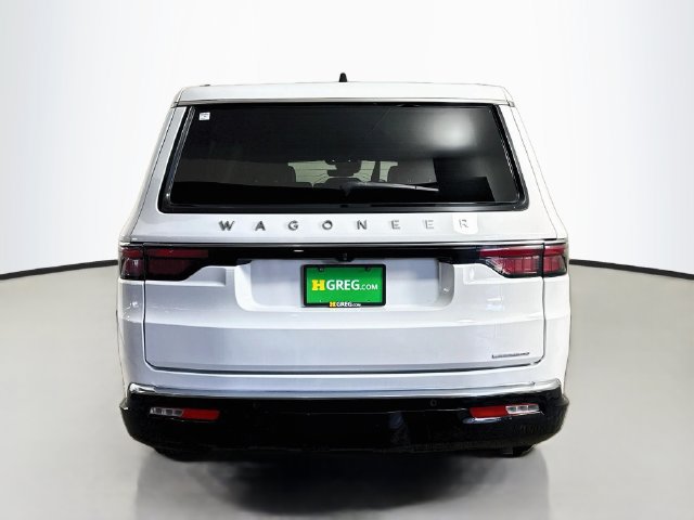 Used 2024 Jeep Wagoneer L Series II w/ Flexible Seating Group RWD image 8