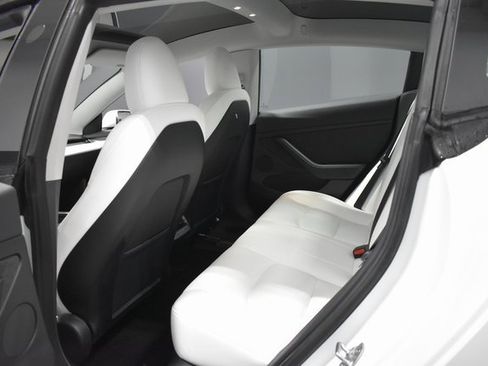 Used 2023 Tesla Model 3 Performance image 29