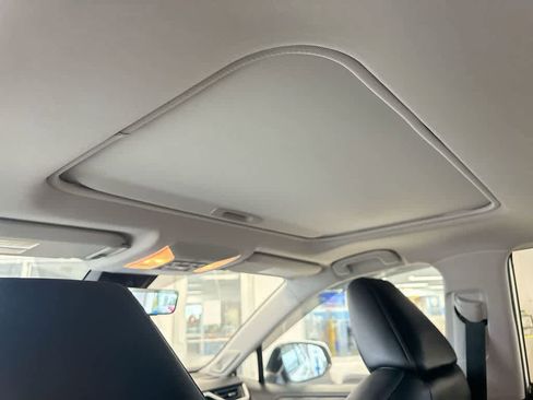 Used 2020 Toyota RAV4 Limited image 20