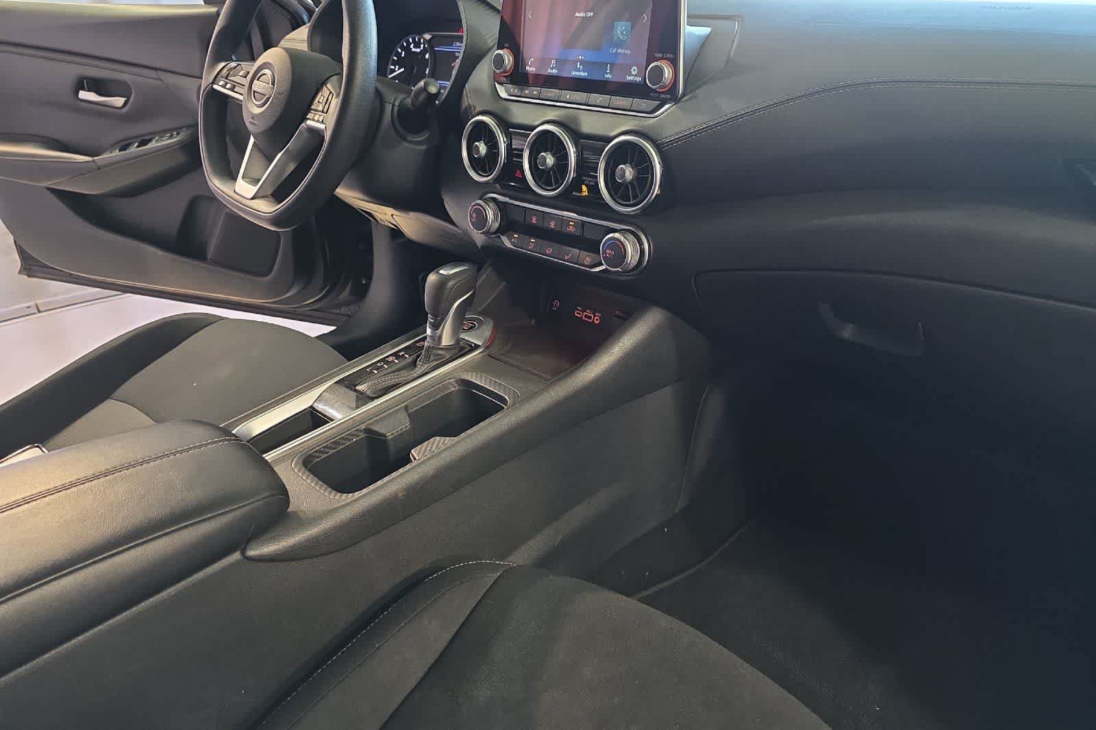 Used 2024 Nissan Sentra SV FWD image 17