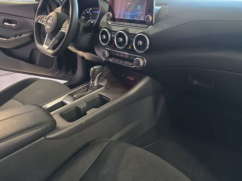 Used 2024 Nissan Sentra SV FWD image 17