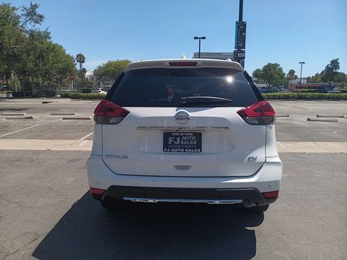 Used 2020 Nissan Rogue SV FWD image 7