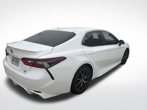 Used 2023 Toyota Camry SE AWD/4WD image 10