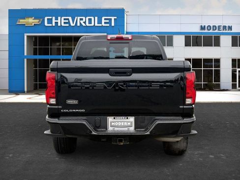 Used 2023 Chevrolet Colorado Z71 w/ Z71 Convenience Package 2 AWD/4WD image 4