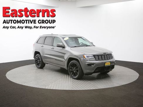 Used 2020 Jeep Grand Cherokee Altitude image 49