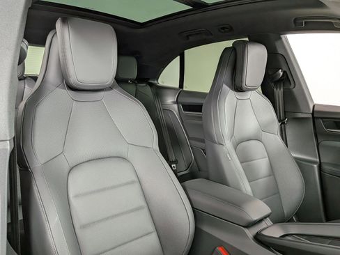 New 2026 Porsche Macan Electric RWD image 24