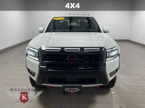 Used 2026 Nissan Frontier PRO-4X w/ Pro-4x Convenience Package AWD/4WD image 2