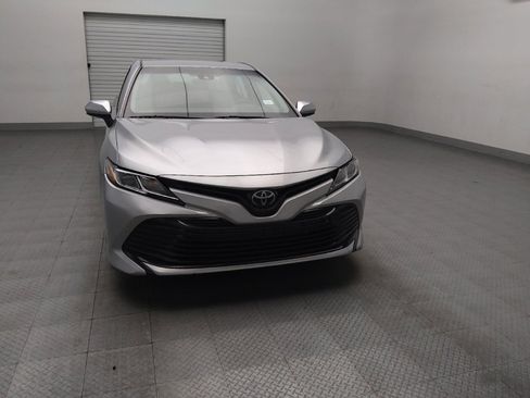 Used 2018 Toyota Camry LE FWD image 14