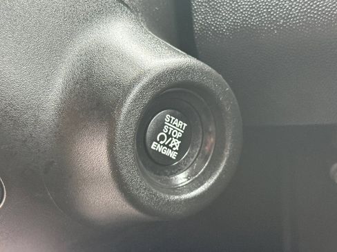 Used 2023 RAM ProMaster 2500 FWD image 25