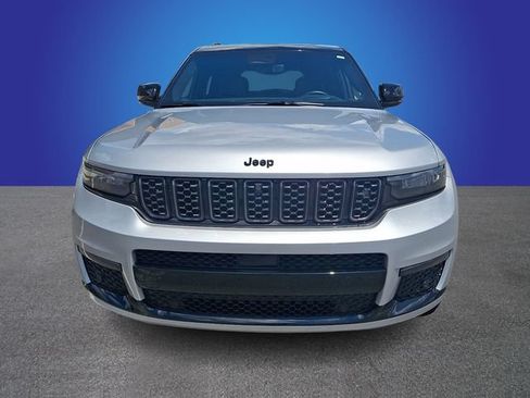 Used 2025 Jeep Grand Cherokee L Summit AWD/4WD image 2