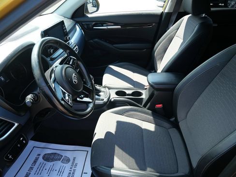 Used 2021 Kia Seltos S AWD/4WD image 10