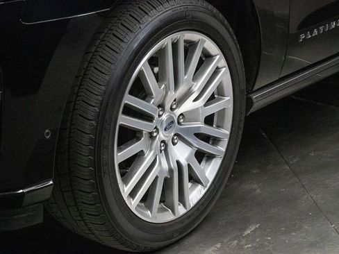 Used 2024 Ford Expedition Max Platinum image 7