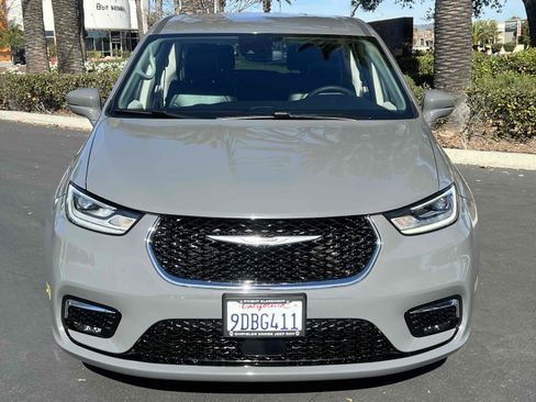 Used 2022 Chrysler Pacifica Touring-L image 84