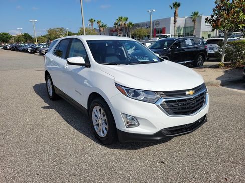 Used 2021 Chevrolet Equinox LT FWD image 2
