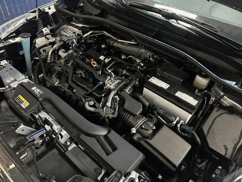 Used 2024 Toyota Corolla Cross XLE w/ Convenience Package image 30