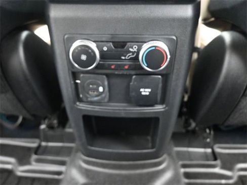 Used 2020 Ford Explorer Limited image 25