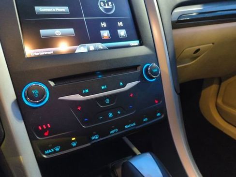 Used 2014 Ford Fusion SE w/ Equipment Group 502A image 7