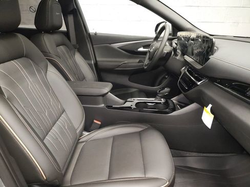 New 2026 Buick Envista Sport Touring FWD image 7