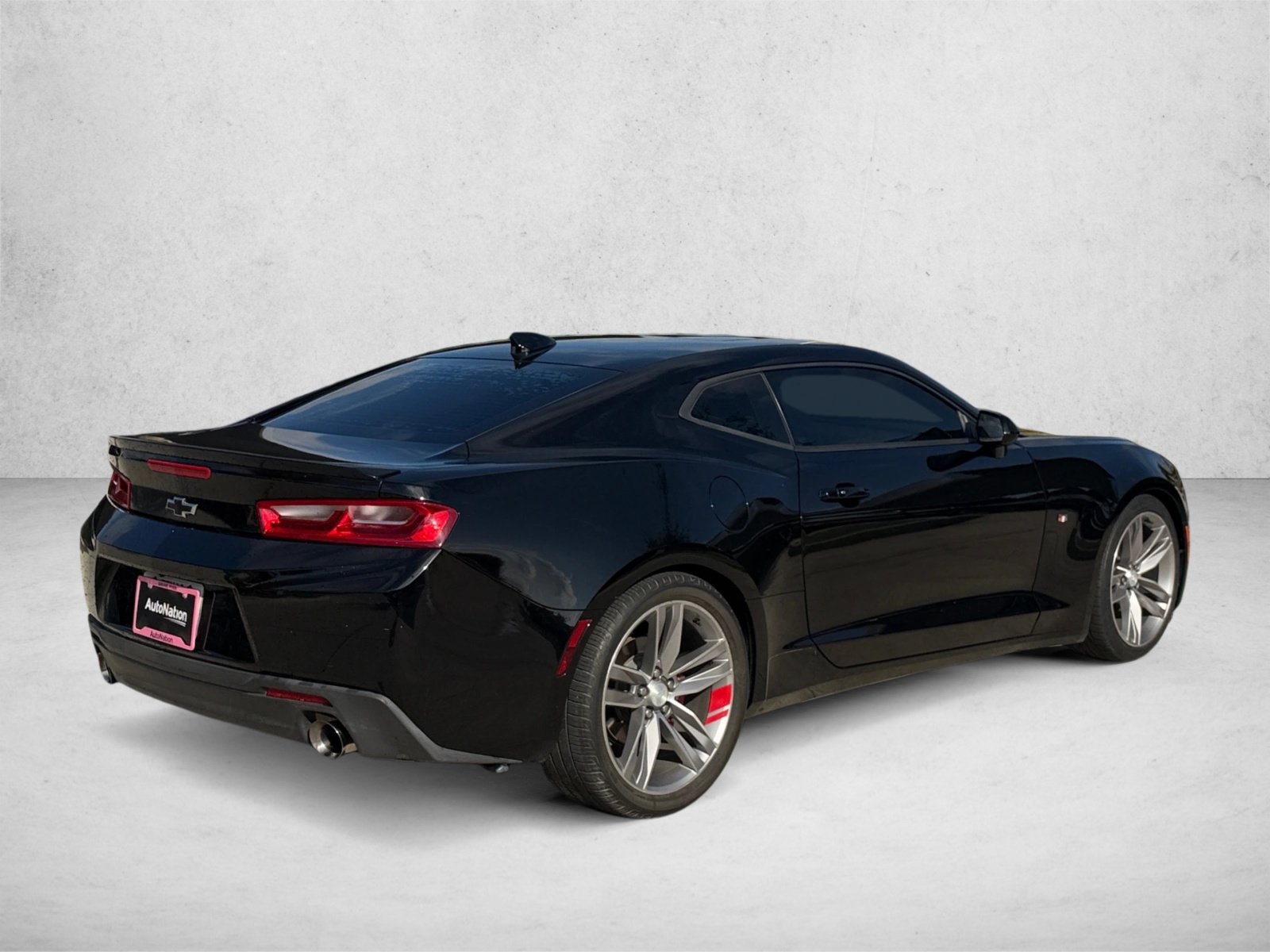 Used 2018 Chevrolet Camaro LT w/ RS Package RWD image 5