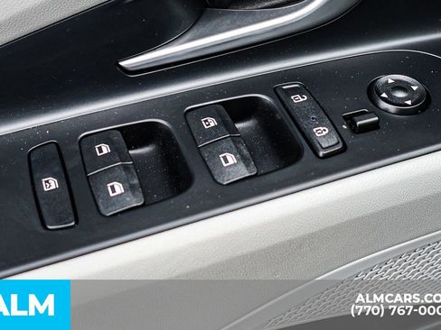 Used 2023 Hyundai Elantra Limited image 51