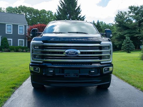 Used 2023 Ford F250 Limited AWD/4WD image 8