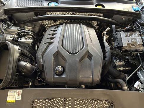 Used 2023 Porsche Macan Turbo AWD/4WD image 28